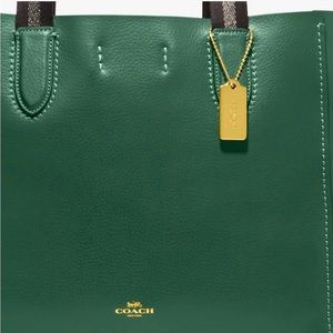 Fab COACH tote bag NWT